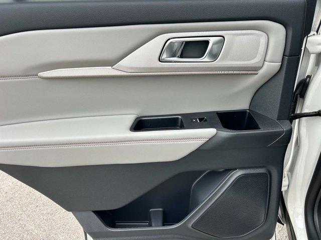 new 2025 Ford Explorer car, priced at $41,027