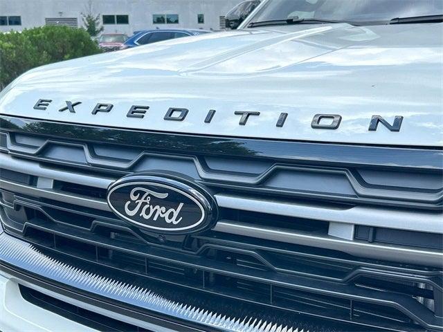 new 2025 Ford Expedition car, priced at $85,035