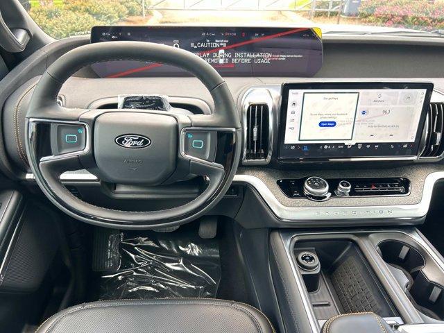 new 2025 Ford Expedition car, priced at $85,035