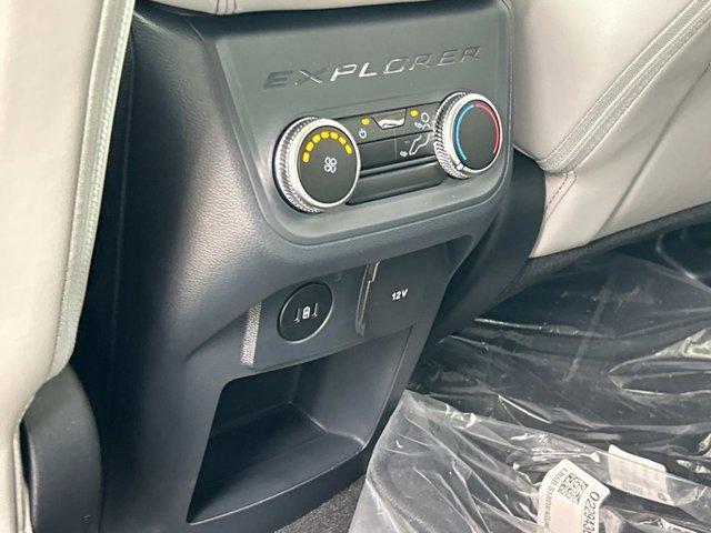 new 2025 Ford Explorer car, priced at $42,885