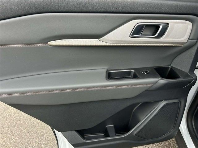 new 2025 Ford Explorer car, priced at $39,972