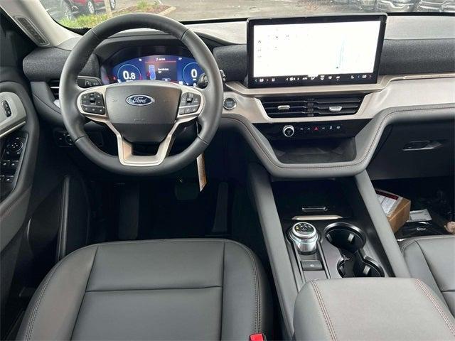 new 2025 Ford Explorer car, priced at $39,972