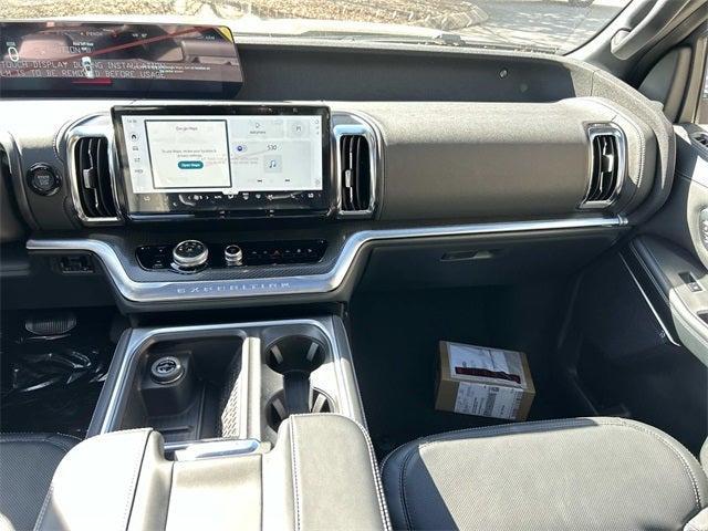 new 2025 Ford Expedition car, priced at $79,848