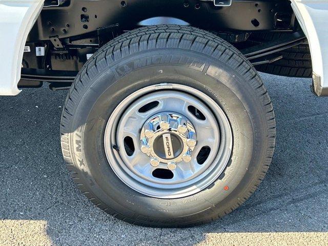 new 2025 Ford F-250 car, priced at $60,540