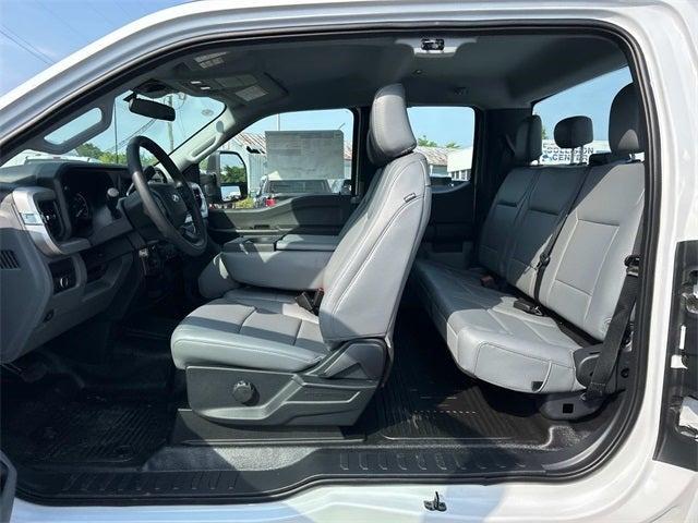 new 2025 Ford F-250 car, priced at $47,421