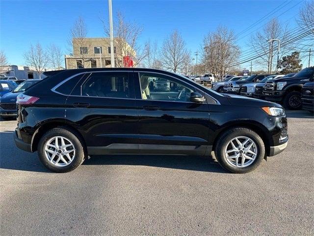 new 2024 Ford Edge car, priced at $40,429