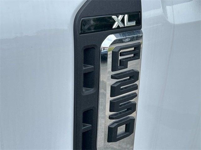 new 2025 Ford F-250 car, priced at $55,577