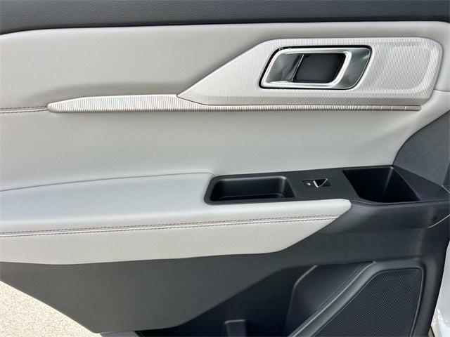 new 2025 Ford Explorer car, priced at $39,972