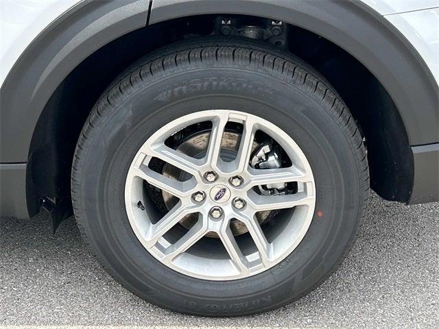 new 2025 Ford Explorer car, priced at $39,972