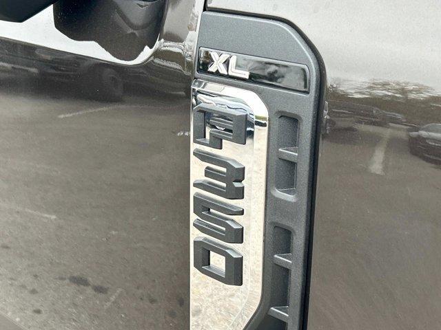 new 2024 Ford F-350 car, priced at $53,588