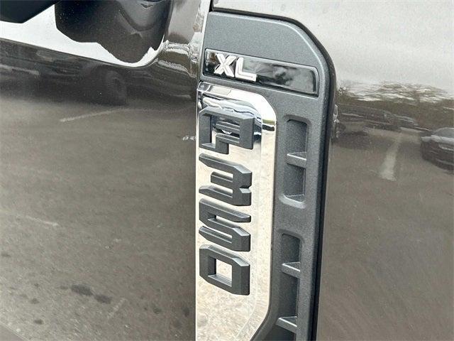 new 2024 Ford F-350 car, priced at $48,338