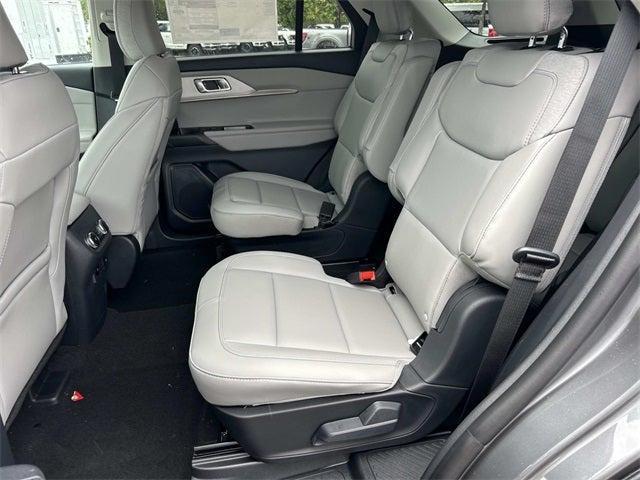 new 2025 Ford Explorer car, priced at $39,972