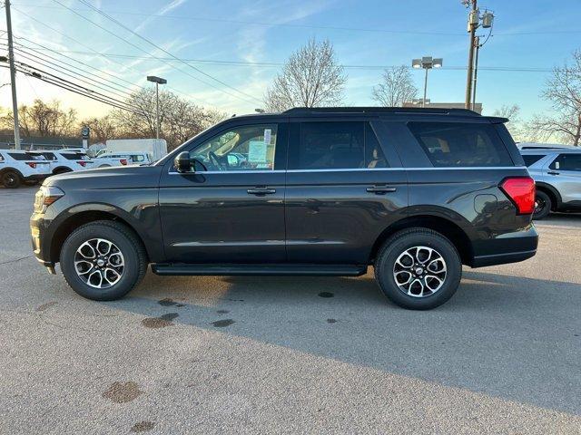 new 2024 Ford Expedition car, priced at $57,058