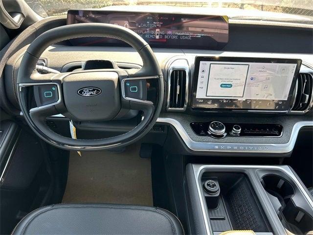 new 2025 Ford Expedition car, priced at $81,394