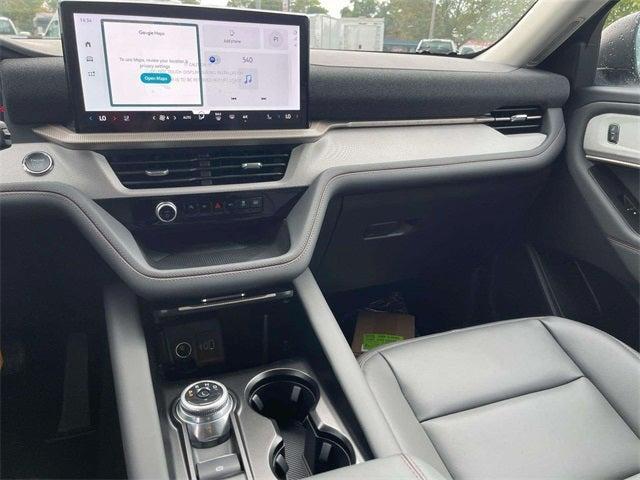 new 2025 Ford Explorer car, priced at $40,572