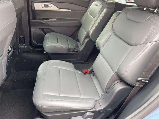 new 2025 Ford Explorer car, priced at $40,572