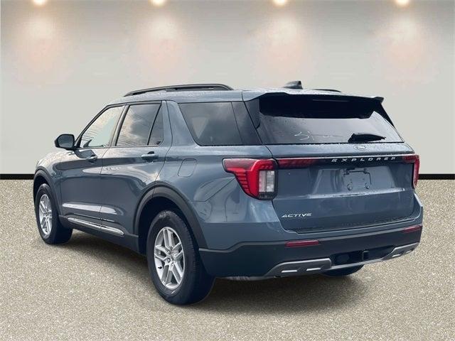 new 2025 Ford Explorer car, priced at $40,572