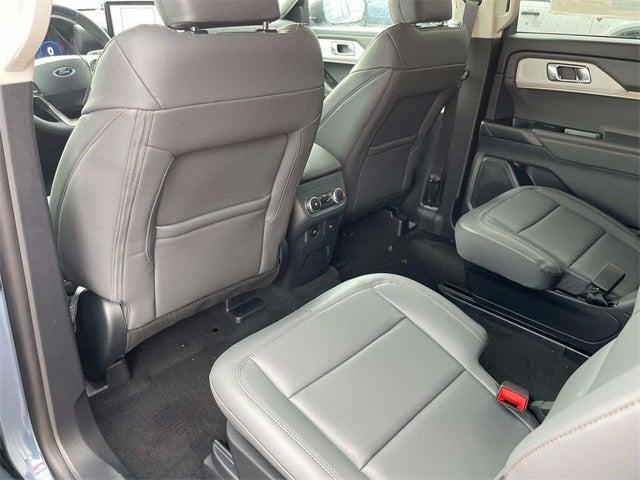 new 2025 Ford Explorer car, priced at $40,572
