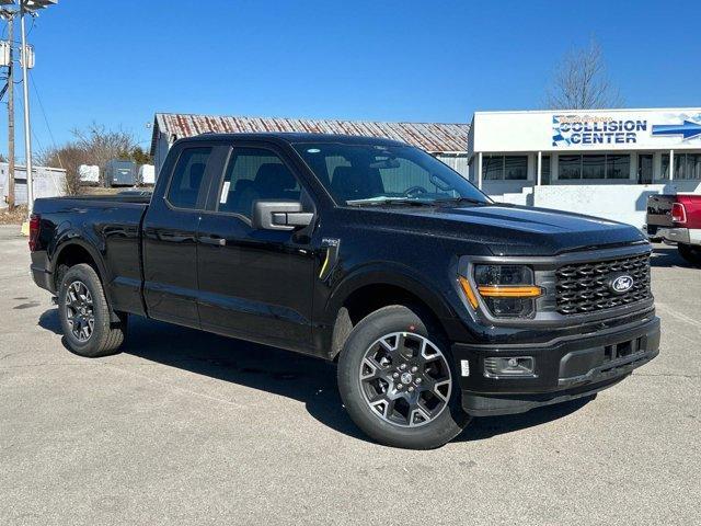 new 2025 Ford F-150 car, priced at $43,173