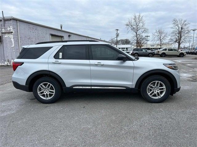 new 2025 Ford Explorer car, priced at $40,772