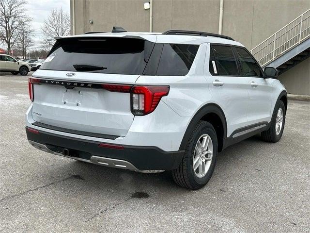 new 2025 Ford Explorer car, priced at $40,772