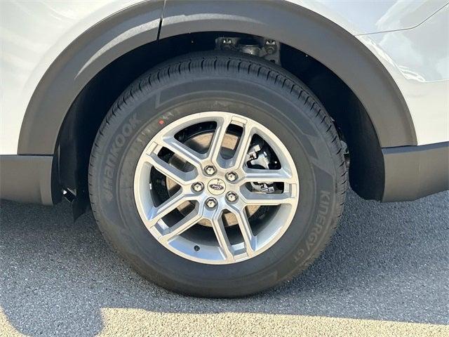 new 2025 Ford Explorer car, priced at $40,700
