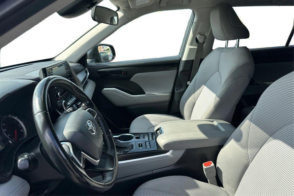 used 2022 Toyota Highlander car, priced at $30,990