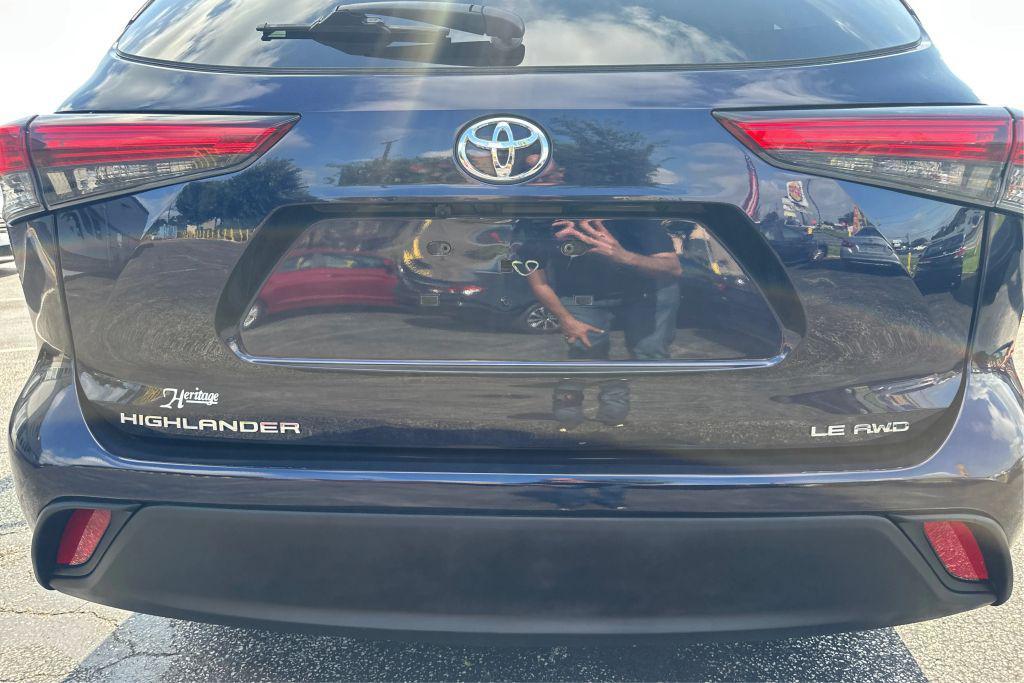 used 2022 Toyota Highlander car, priced at $30,990