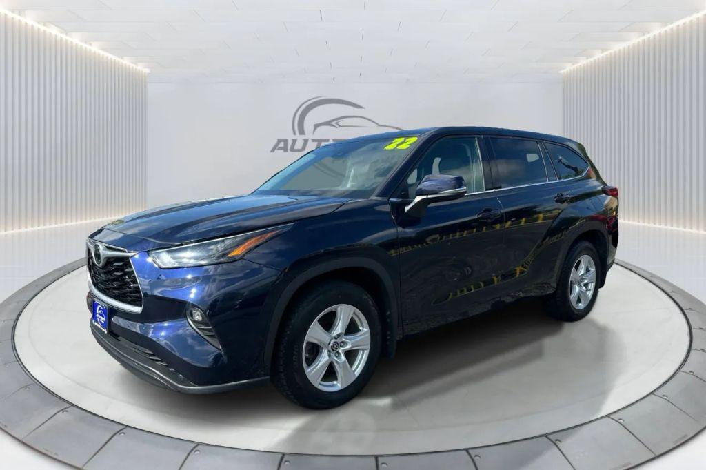 used 2022 Toyota Highlander car, priced at $30,990