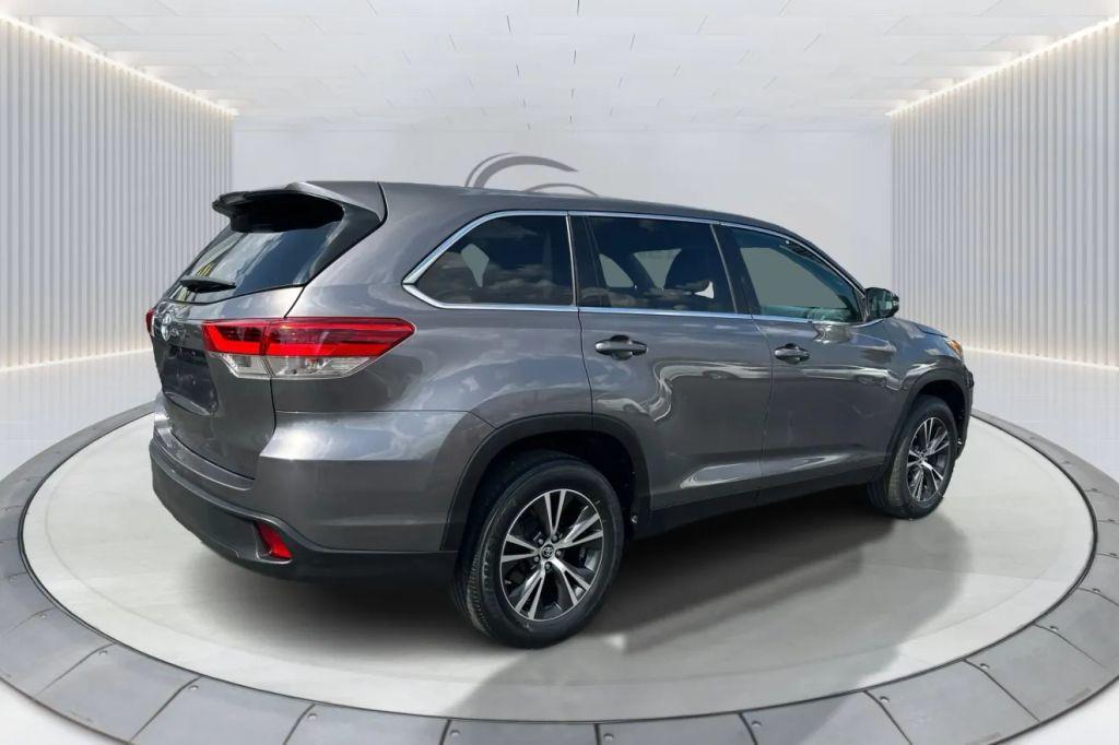 used 2019 Toyota Highlander car, priced at $20,990