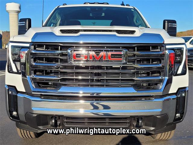 new 2025 GMC Sierra 2500 car, priced at $70,870