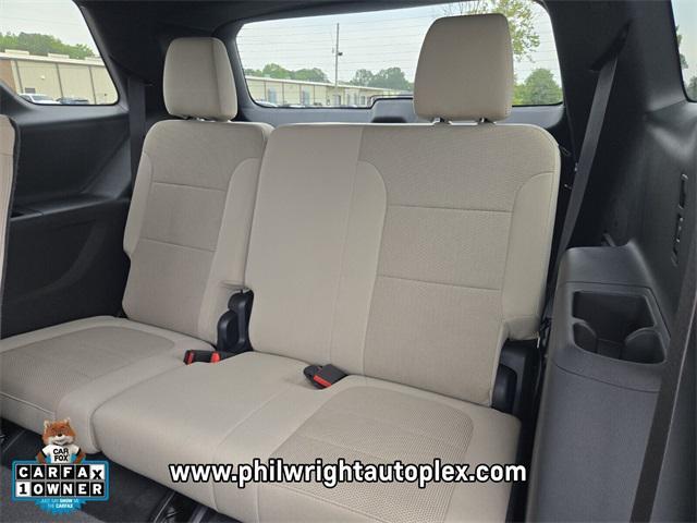 used 2023 Chevrolet Traverse car, priced at $28,298