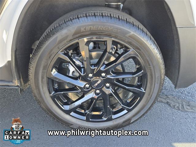 used 2024 GMC Terrain car, priced at $24,679
