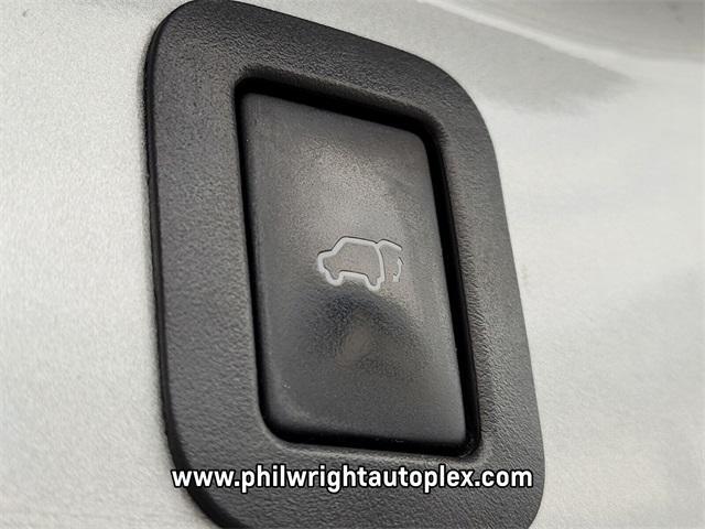 used 2017 Toyota Highlander car, priced at $23,659