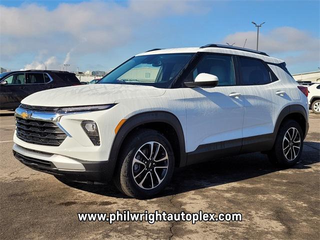 new 2025 Chevrolet TrailBlazer car, priced at $28,475