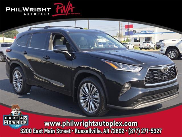 used 2025 Toyota Highlander car, priced at $51,995