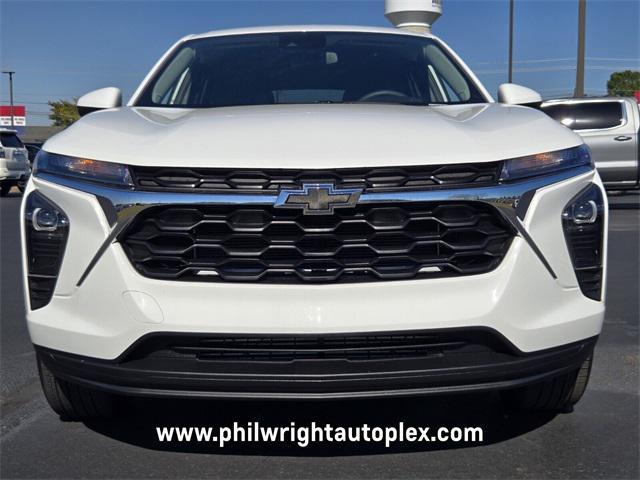 used 2025 Chevrolet Trax car, priced at $22,171