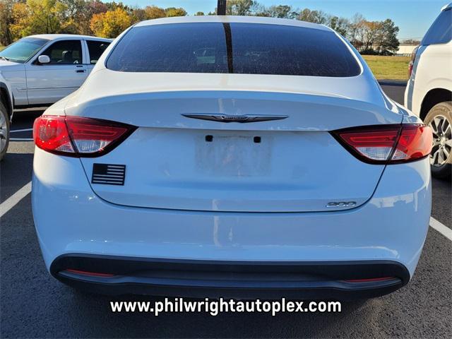 used 2017 Chrysler 200 car