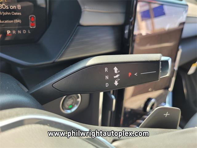 new 2025 GMC Acadia car, priced at $45,140