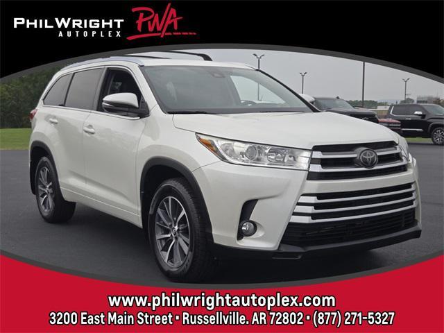 used 2018 Toyota Highlander car, priced at $23,659