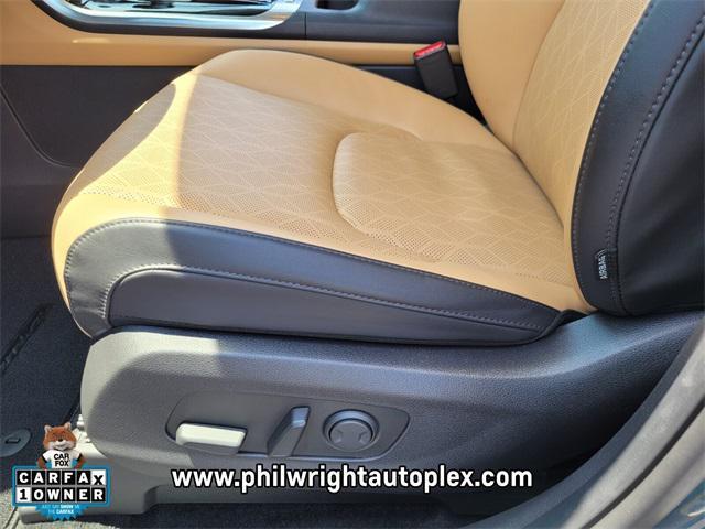 used 2024 Kia Carnival car, priced at $35,896