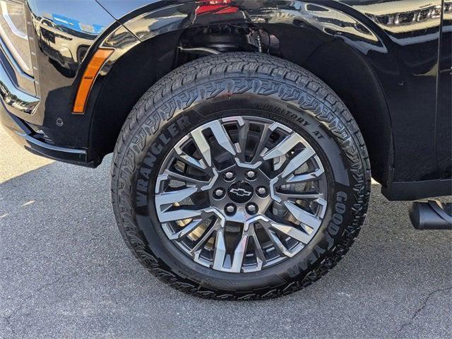 new 2025 Chevrolet Suburban car, priced at $78,030