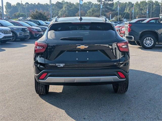 new 2025 Chevrolet Trax car, priced at $25,485