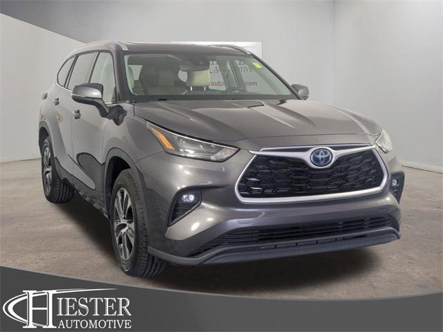 used 2022 Toyota Highlander Hybrid car, priced at $33,983