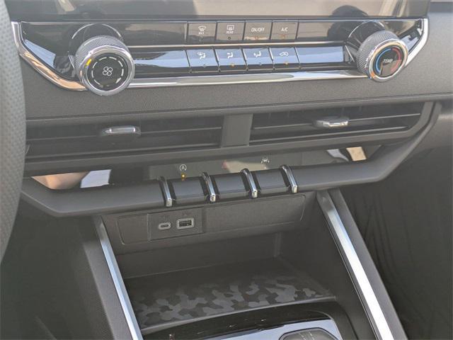 new 2025 Chevrolet Colorado car, priced at $33,595