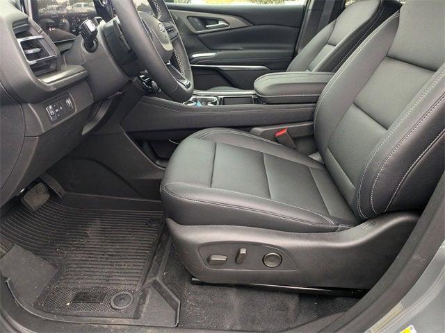 new 2026 Chevrolet Traverse car, priced at $46,628