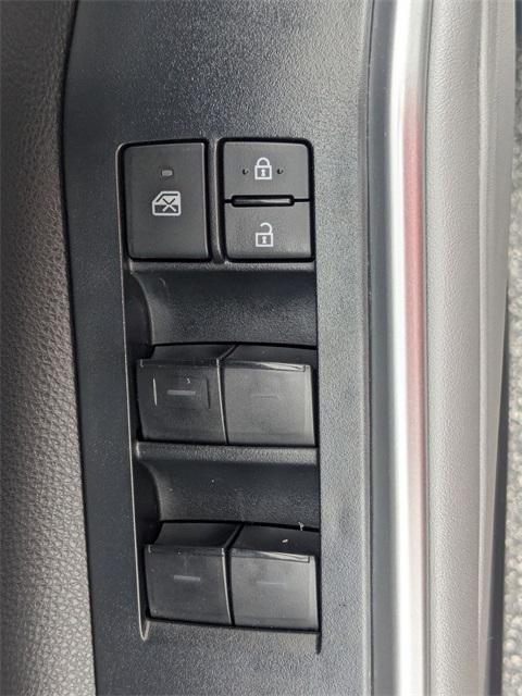 used 2023 Toyota Highlander car, priced at $35,429