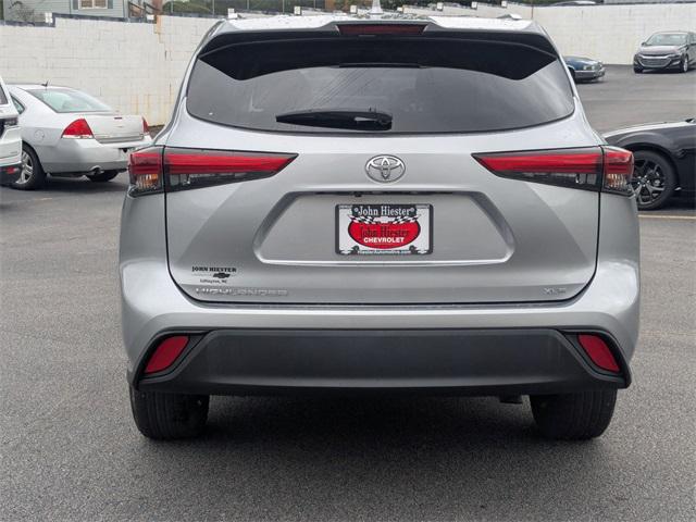 used 2023 Toyota Highlander car, priced at $35,429