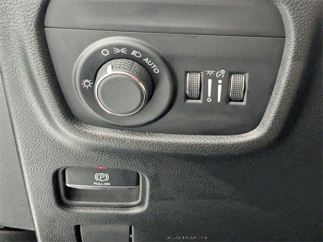 used 2024 Jeep Grand Cherokee car, priced at $29,981