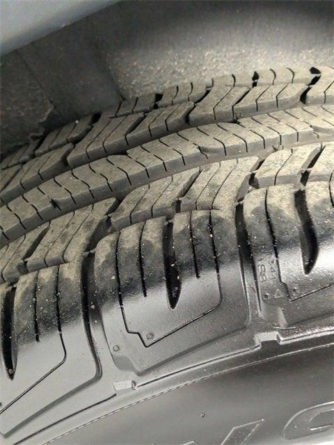 used 2021 Chevrolet Traverse car, priced at $21,577